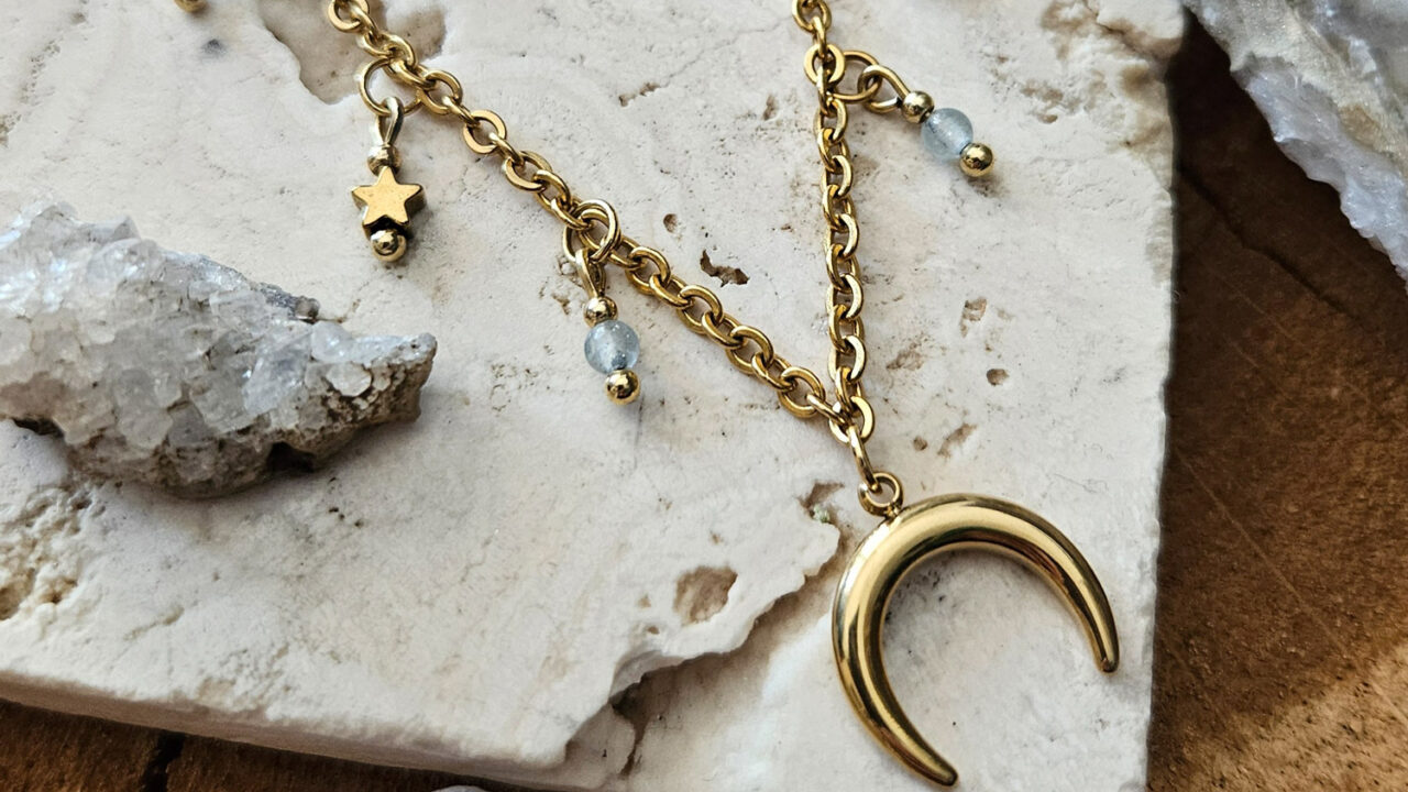 biżuteria z akwamarynem handmade i minerałów naturalnych z księżycem i gwiazdami