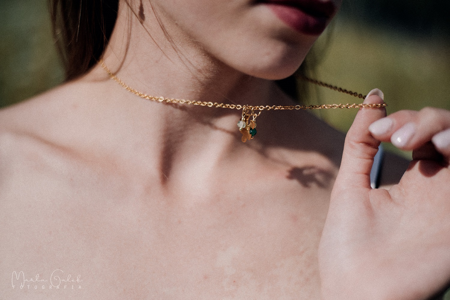 czy biżuteria ze stali chirurgicznej czernieje